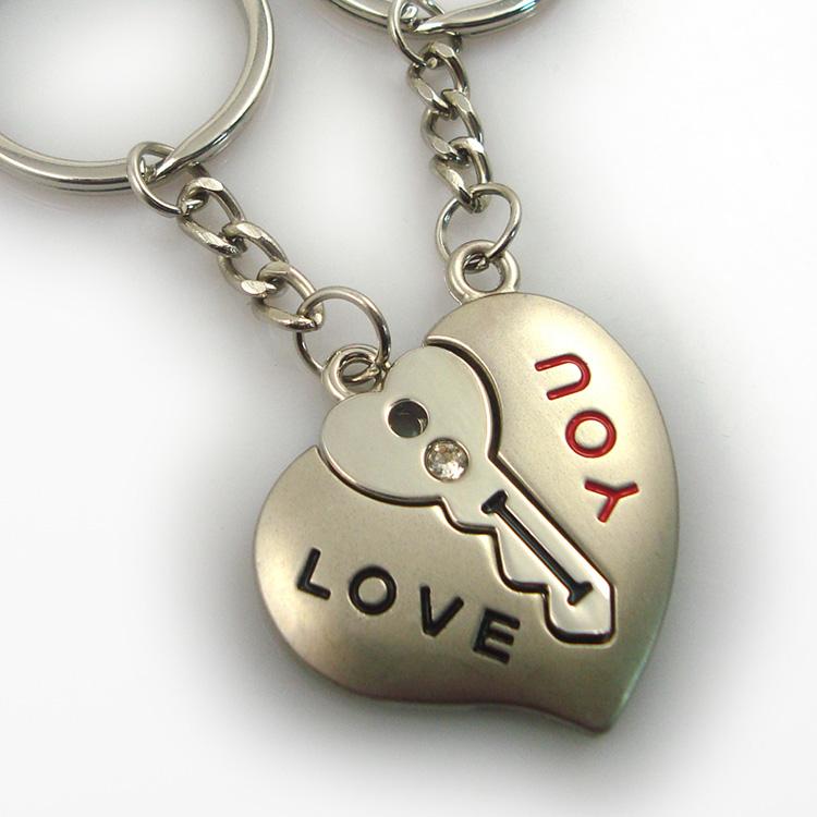 Promotion Customized Love Keychains Keyrings For Him