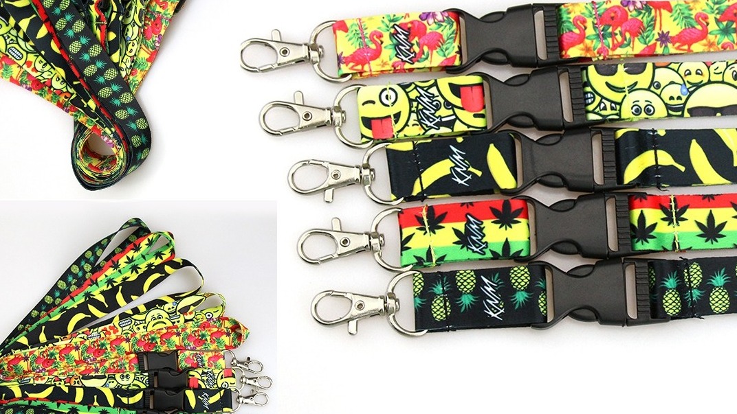 ArtiGifts: Master Crafters of Bespoke Lanyard Keychains