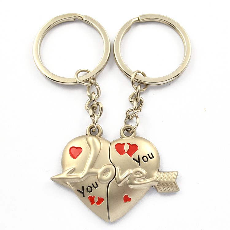 Wholesale Custom Heart-Shaped Keyrings Letters Metal Couple Key Chains With Logo