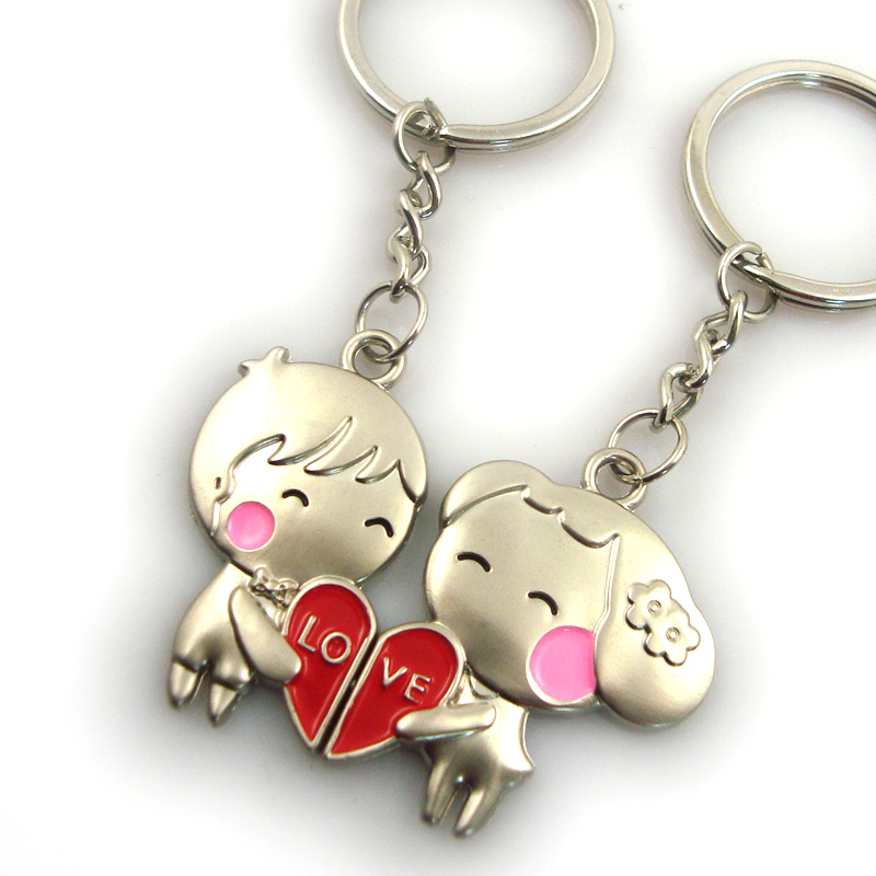 High Quality Keychain Heart Magnetic Kissing Anime Boy And Girl Custom Couple Key Chain