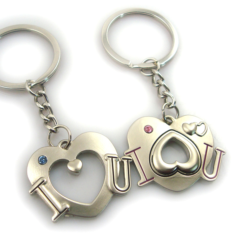 Wholesale Promotional Metal Cute Heart Keychain Couple Keyrings Custom Logo