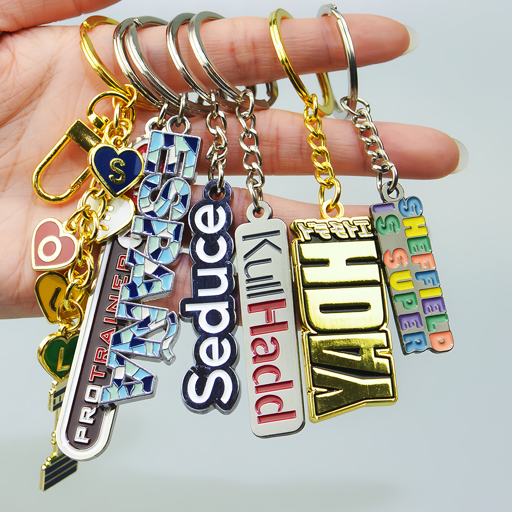 Hot Selling Wholesale Custom Metal Key Chain with Logo Anime Styles Keychains 2D Carabiner