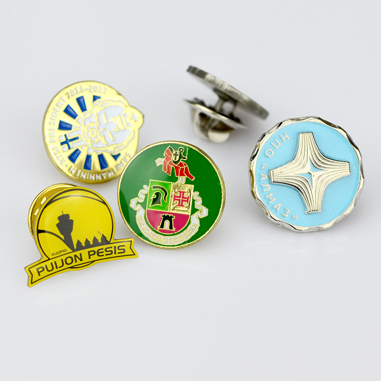 Wholesale Cartoon Hard Soft Enamel Laple Pins Badge Souvenir Metal Pins for Clothes Custom Logo