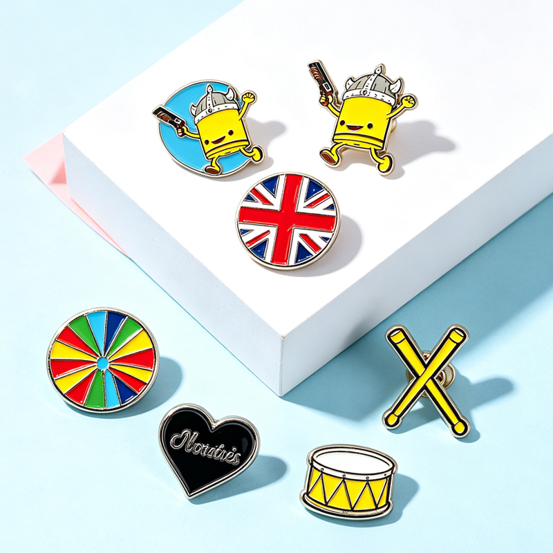 Hot Lapel Pin Badge Manufacturer Custom Pins Metal logo 3d Die Cut Gold Silver Copper Bronze Plated Brooch Pins for Hats Clothes